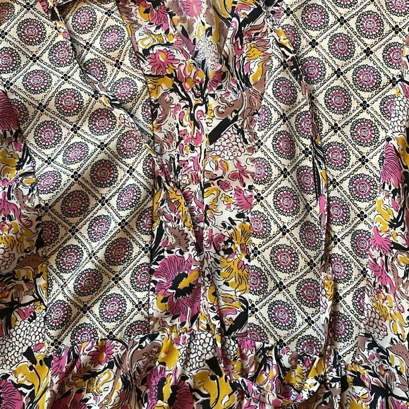 Adorable Patchwork Printed Blouse - Picture 5 of 6